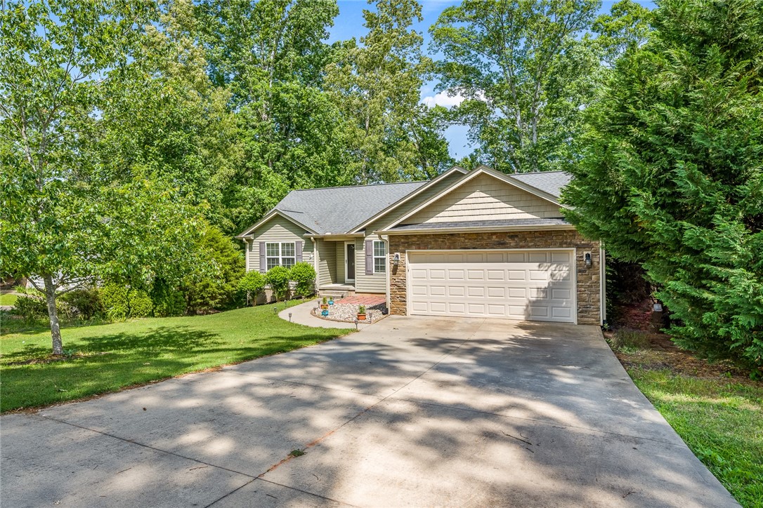 2606 Linmar Circle Anderson, SC 29621 - Photo 2 of 32 Gallery Image 2