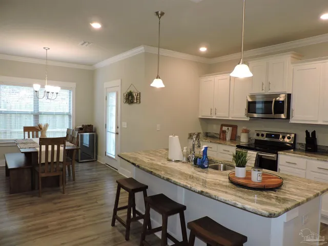 $1,900 | 8823 Airway Drive, Pensacola, FL 32514