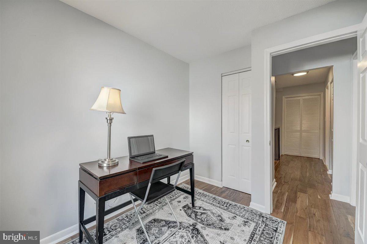 1115 Harvard Street Northwest, Unit R Washington, DC 20009 - Photo 22 of 39