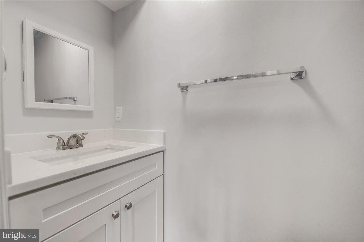 1115 Harvard Street Northwest, Unit R Washington, DC 20009 - Photo 23 of 39