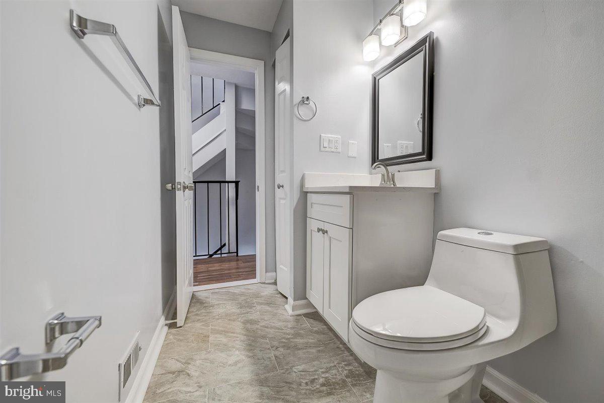 1115 Harvard Street Northwest, Unit R Washington, DC 20009 - Photo 25 of 39