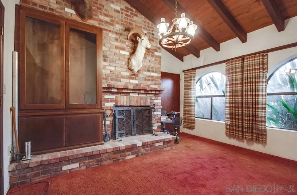 9763 Flinn Springs Road El Cajon, CA 92021 - Photo 5 of 25 Gallery Image 5