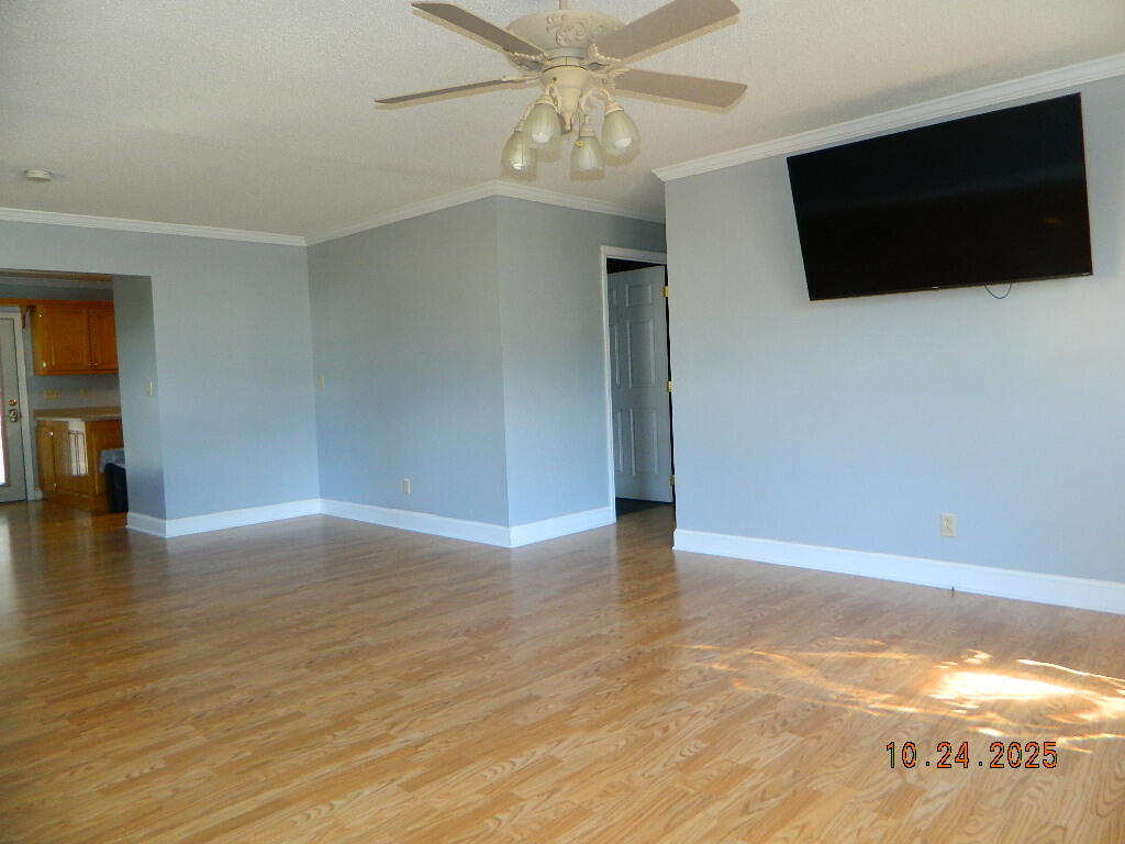 4575 Highway 136 Trenton, GA 30752 - Photo 4 of 33 LivingRoom