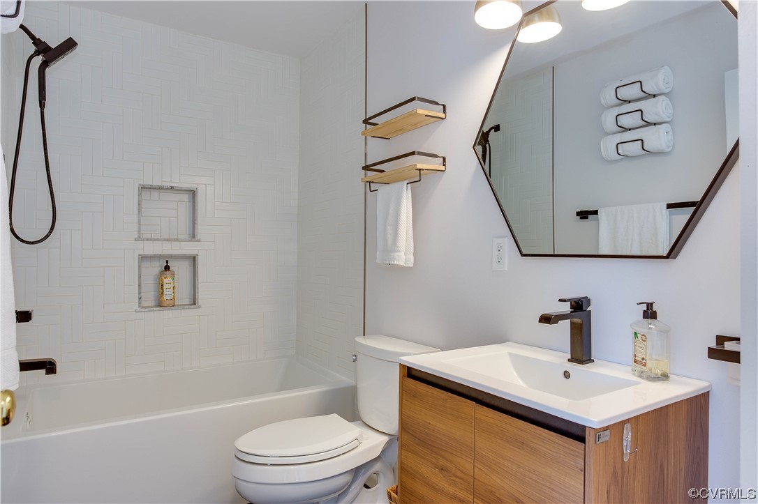 13312 Ridgemoor Lane Midlothian, VA 23114 - Photo 28 of 38 Hall bath total remodel with large vanity and soak