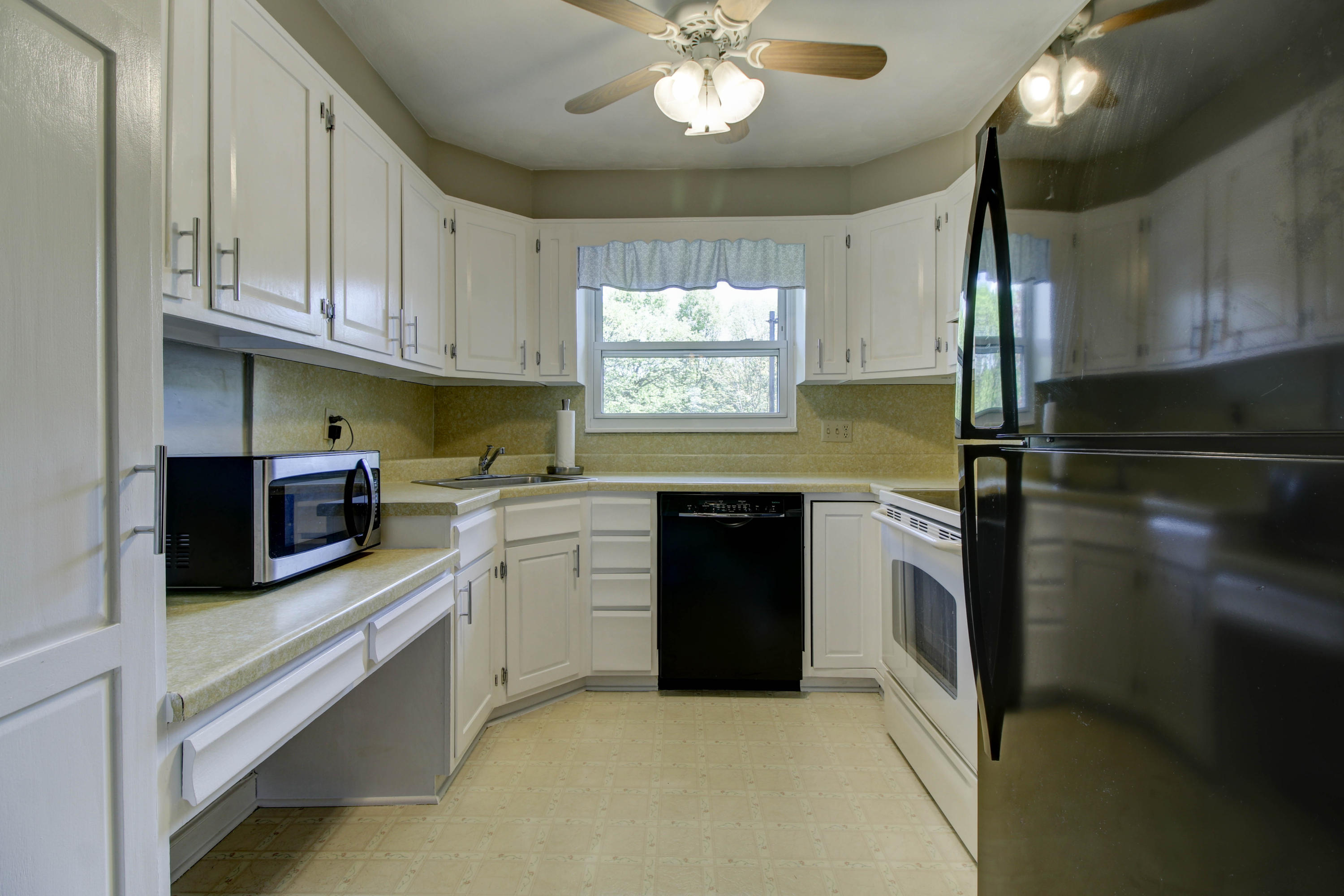3340 Valentine Road Southwest Roanoke, VA 24018 - Photo 21 of 32 _MG_3432_3_4_5_6_7_8