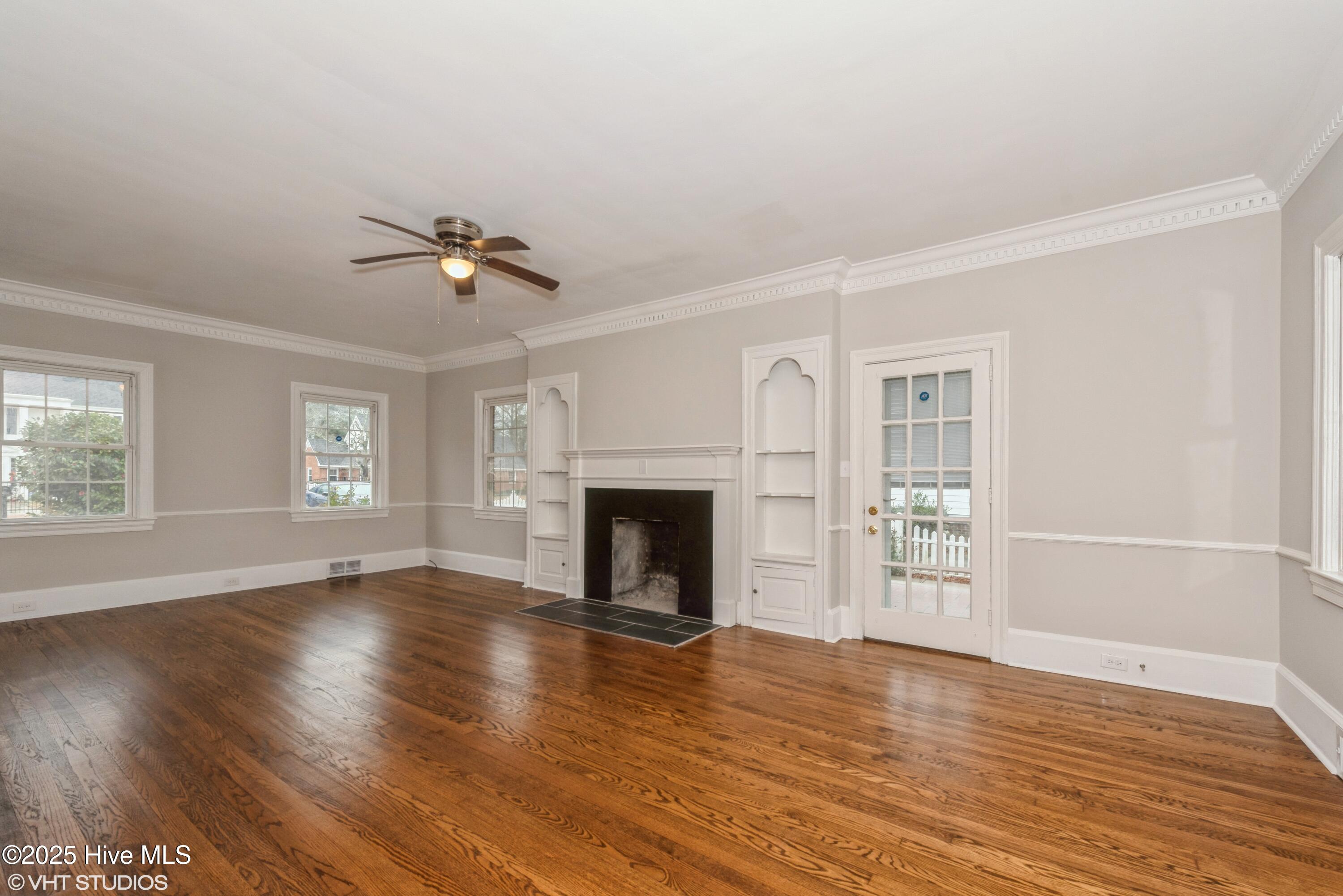 703 Rountree Street Kinston, NC 28501 - Photo 8 of 15 08_703ROUNTREEST_2021_HiRes