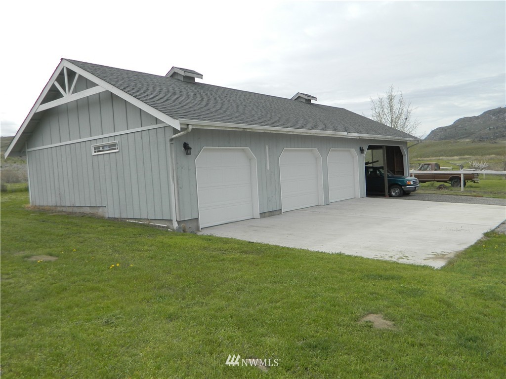 460 McLaughlin Canyon Road Riverside, WA 98849 - Photo 6 of 10 Gallery Image 6