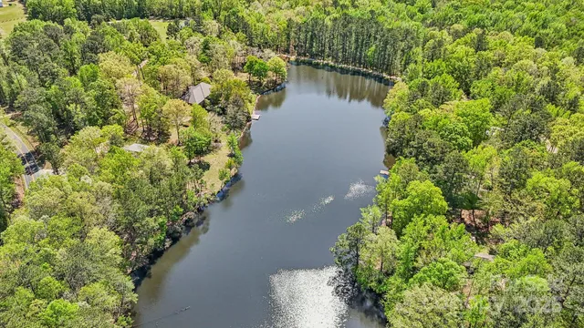 $424,000 | 334 Lakeview Circle, Lugoff, SC 29078