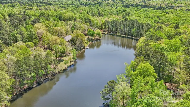 $424,000 | 334 Lakeview Circle, Lugoff, SC 29078