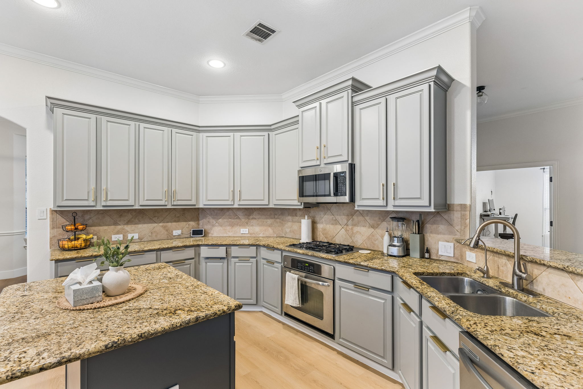 18708 Wind Valley Way Pflugerville, TX 78660 - Photo 14 of 40