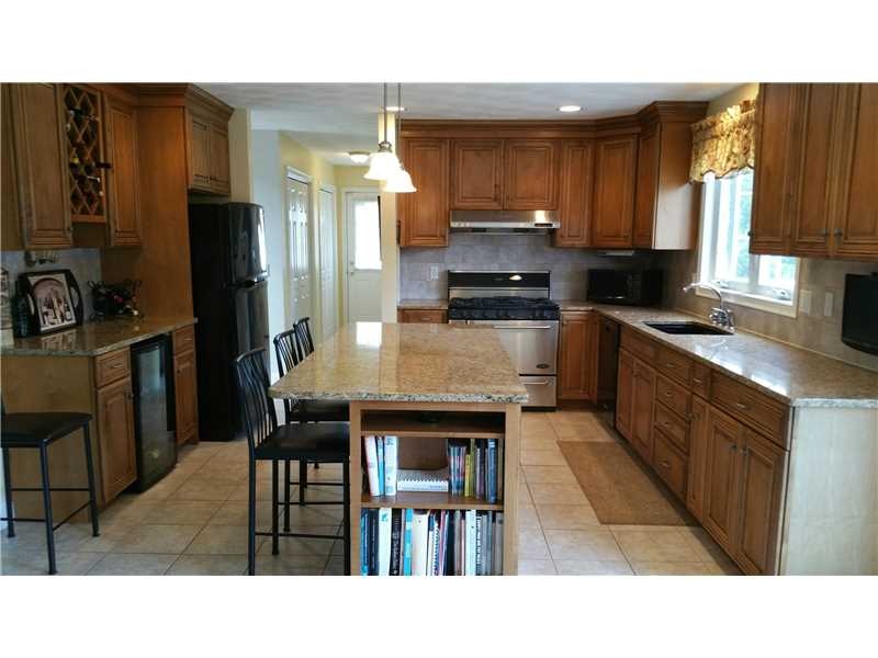 9 Abbott Run Valley Road Cumberland, RI 02864 - Photo 12 of 25 Kitchen.