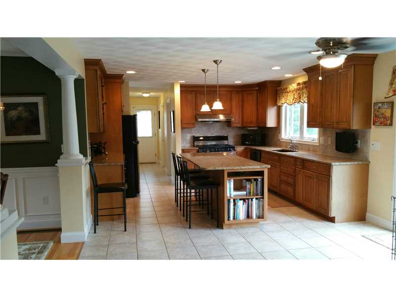 9 Abbott Run Valley Road Cumberland, RI 02864 - Photo 13 of 25 Kitchen.