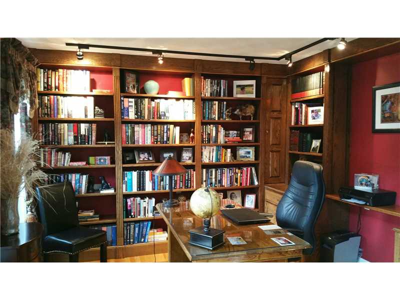 9 Abbott Run Valley Road Cumberland, RI 02864 - Photo 16 of 25 Studio/Study/Office.