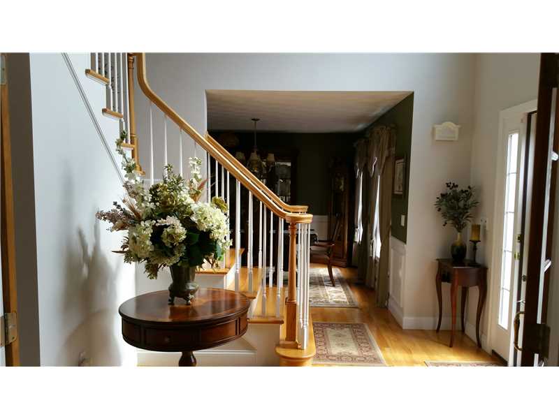 9 Abbott Run Valley Road Cumberland, RI 02864 - Photo 9 of 25 Entry.