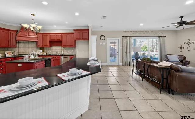 $769,000 | 280 County Road 1428, Jacksonville, TX 75766