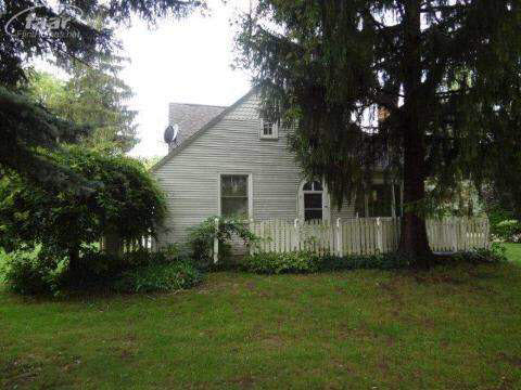 4507 North Gale Road Davison, MI 48423 - Photo 2 of 5 20153324-1.JPG