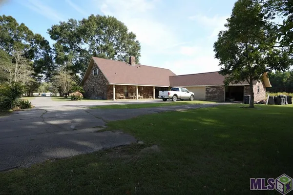 $445,000 | 21321 Samuels Road, Zachary, LA 70791