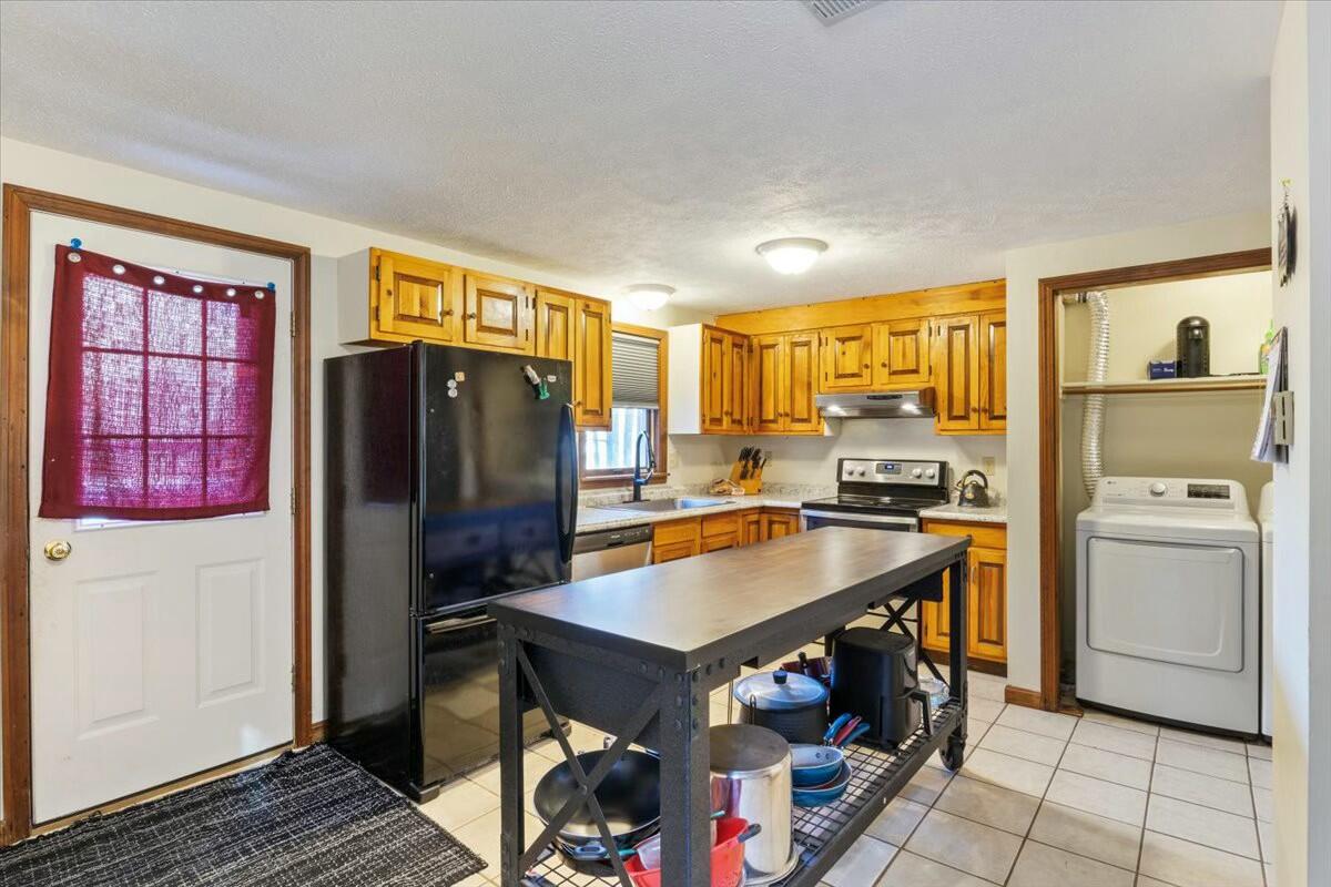 673 Main Street Springvale, ME 04083 - Photo 19 of 41 tempImageB2hhTb