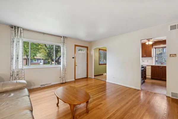 $250,000 | 1253 Arthur Street, Calumet City, IL 60409