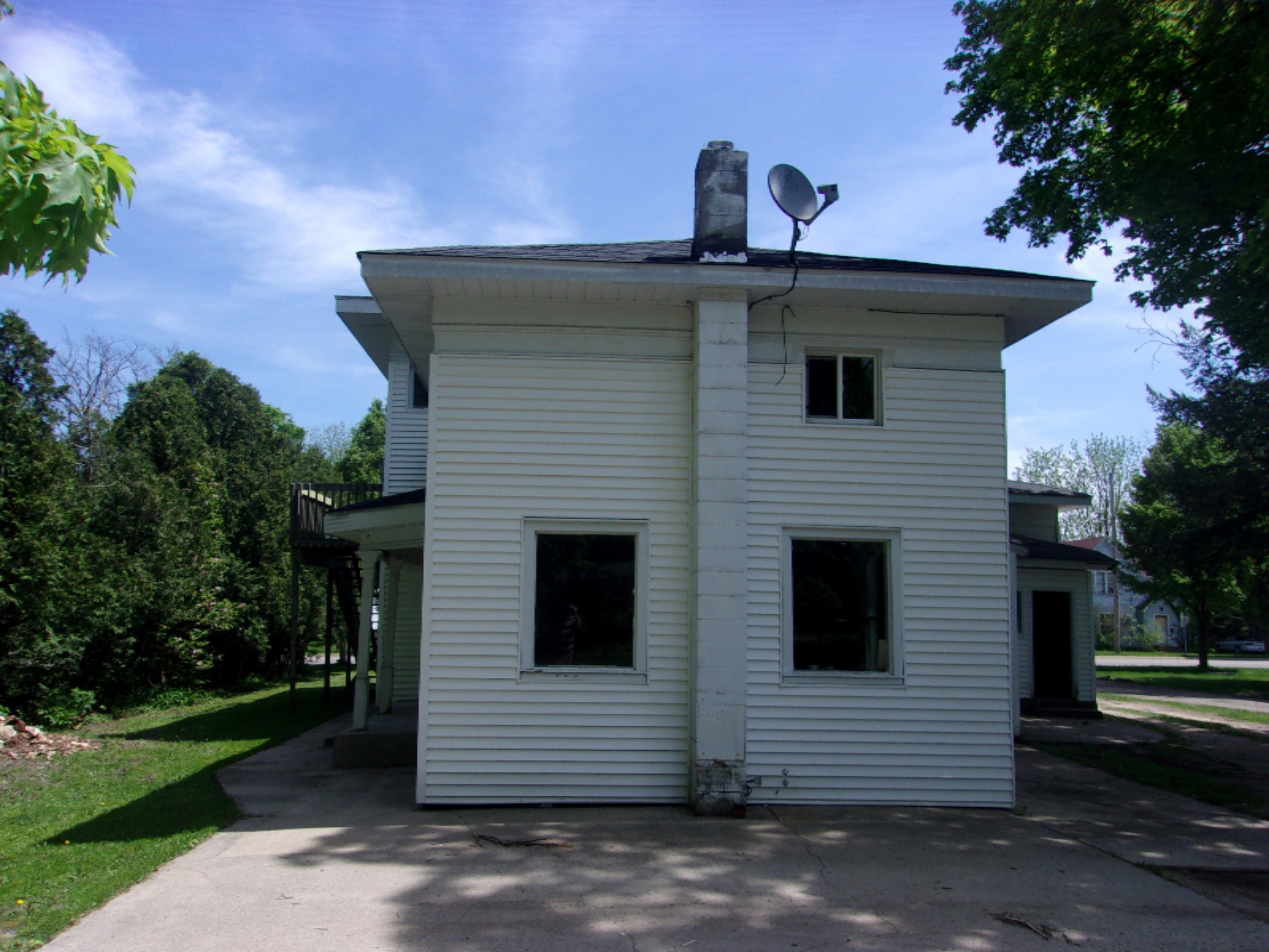 213 North Phelps Street Decatur, MI 49045 - Photo 4 of 29 112_3293