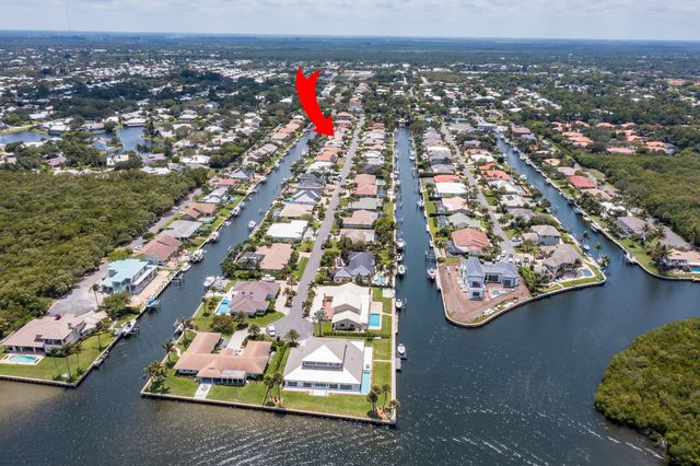 $1,425,000 | 8908 Southeast Star Island Way, Hobe Sound, FL 33455