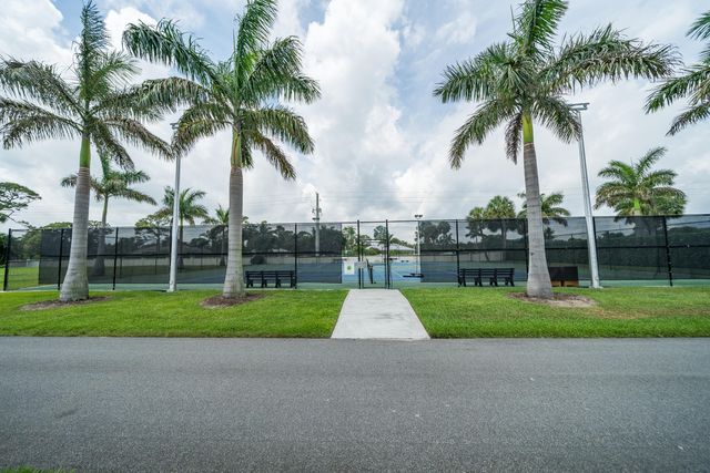 $1,425,000 | 8908 Southeast Star Island Way, Hobe Sound, FL 33455