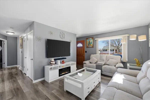 $279,900 | 3631 South 81st Street, Milwaukee, WI 53220