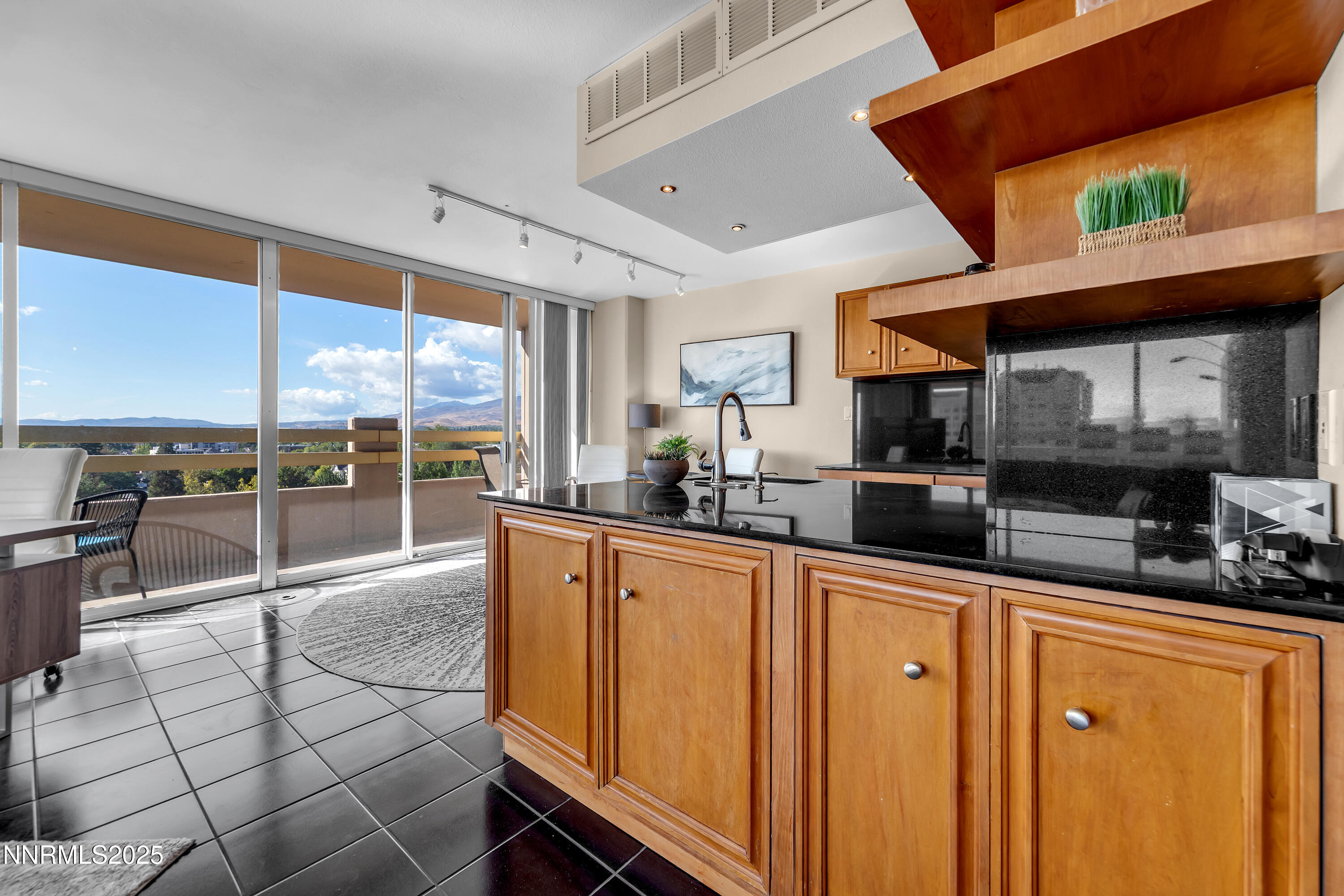 100 North Arlington Avenue, Unit 6E Reno, NV 89501 - Photo 6 of 39 Arlington100_6E-006
