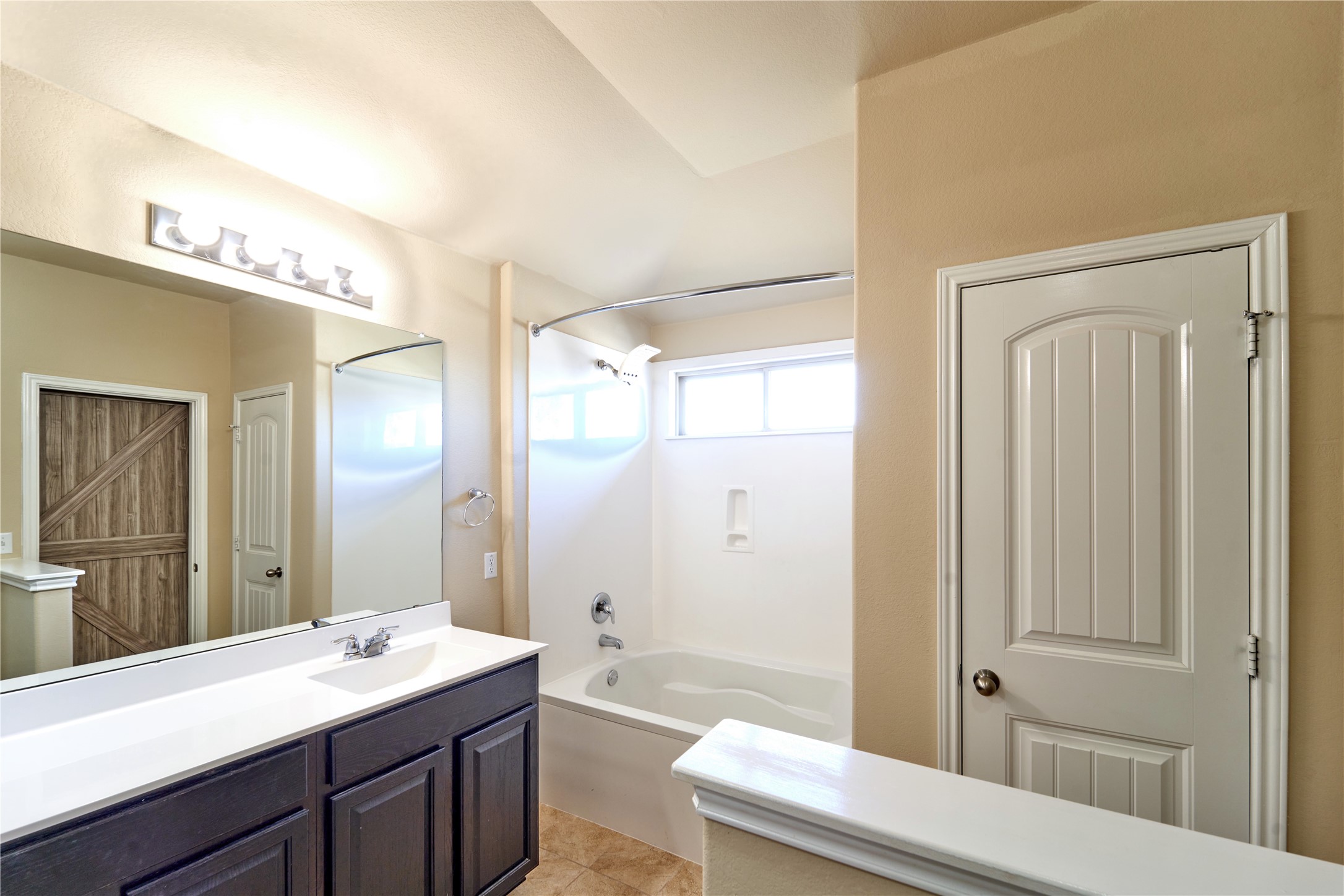 1409 Brooks Way Leander, TX 78641 - Photo 15 of 25 Master Bathroom