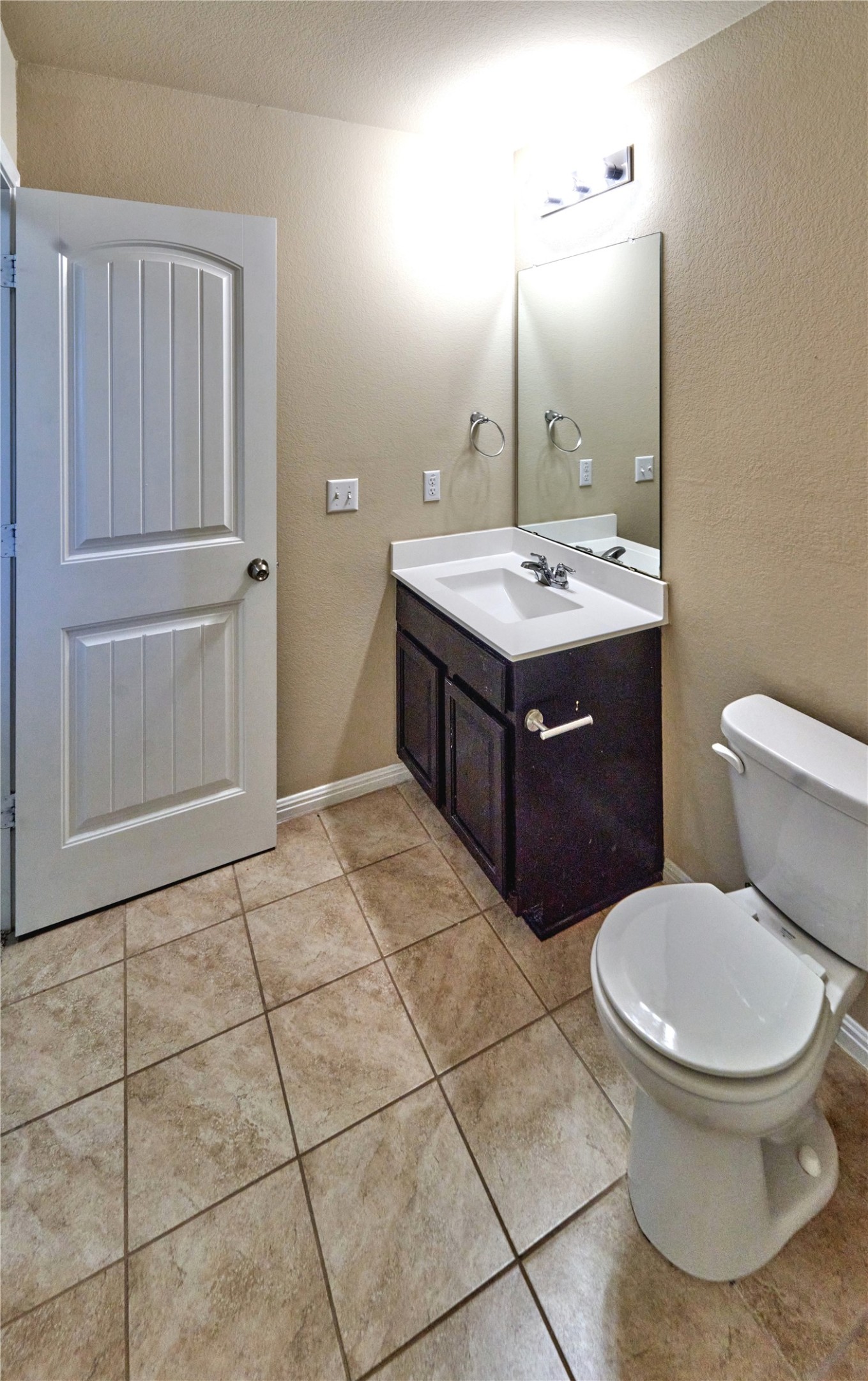 1409 Brooks Way Leander, TX 78641 - Photo 20 of 25 2nd Floor Bathroom