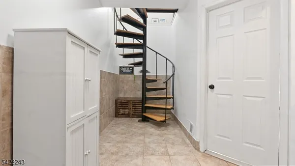 $575,000 | 42A Triumph Court, Unit A, East Rutherford, NJ 07073