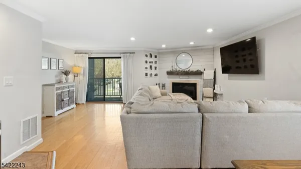 $575,000 | 42A Triumph Court, Unit A, East Rutherford, NJ 07073