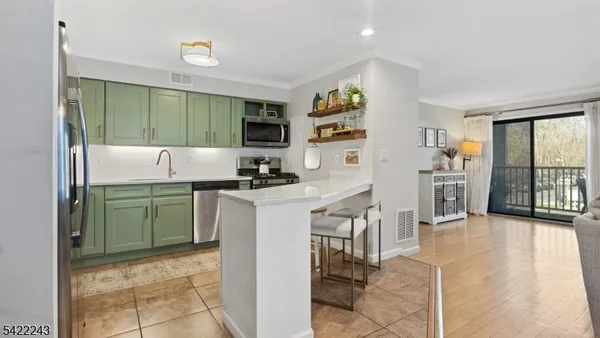 $575,000 | 42A Triumph Court, Unit A, East Rutherford, NJ 07073