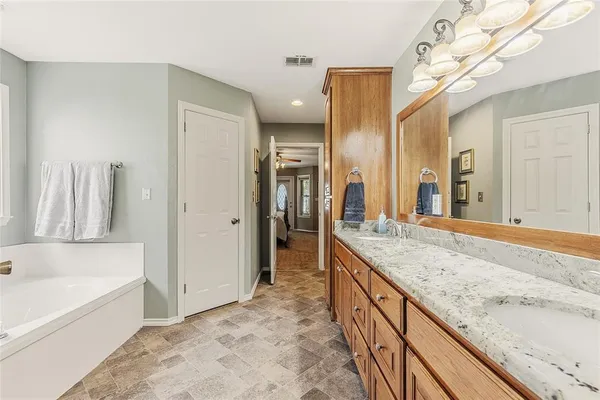 $825,000 | 285 Private Road 5885, Yantis, TX 75497