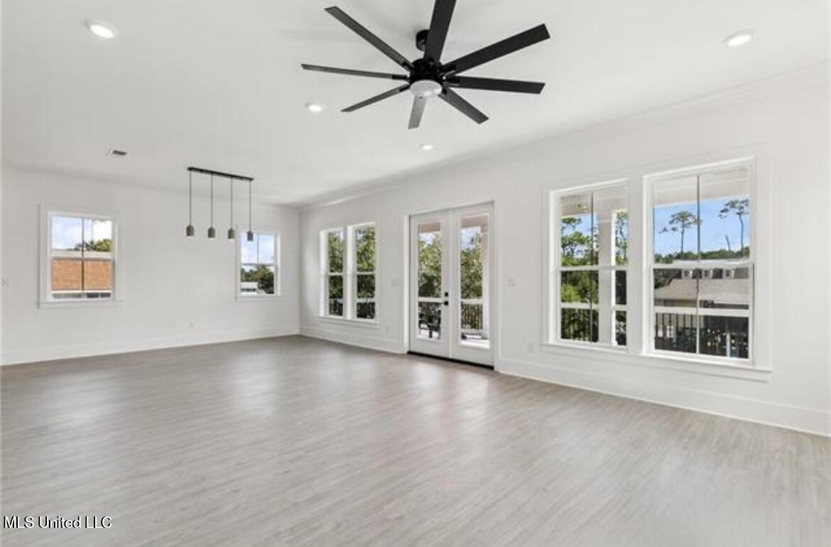 37 Good Street Bay St. Louis, MS 39520 - Photo 7 of 18 IMG_3537