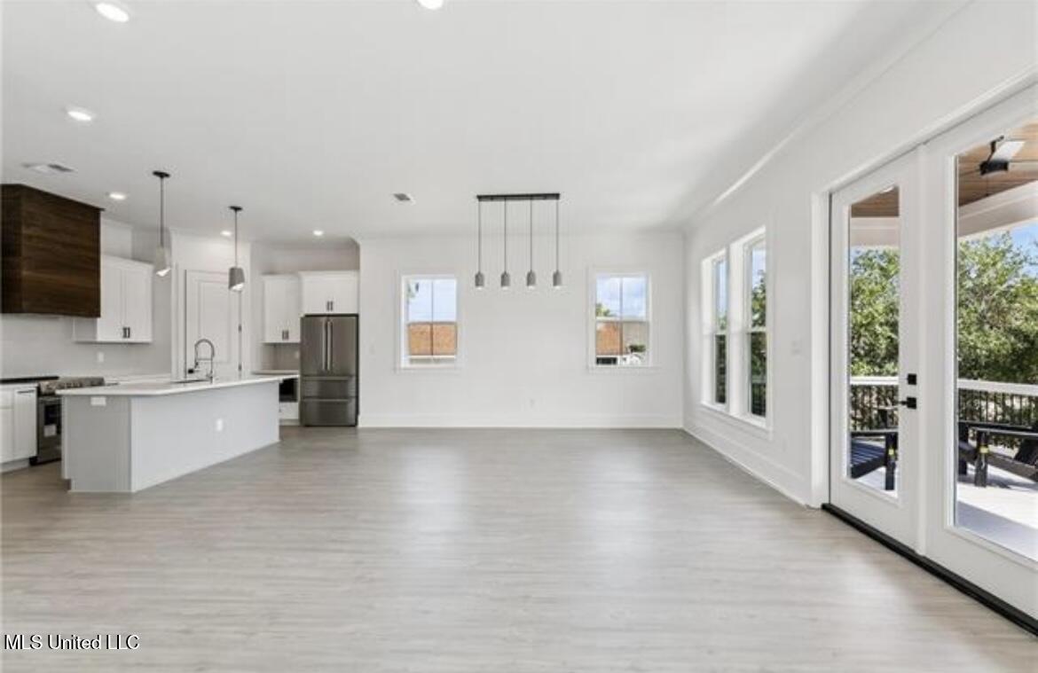 37 Good Street Bay St. Louis, MS 39520 - Photo 8 of 18 IMG_3533