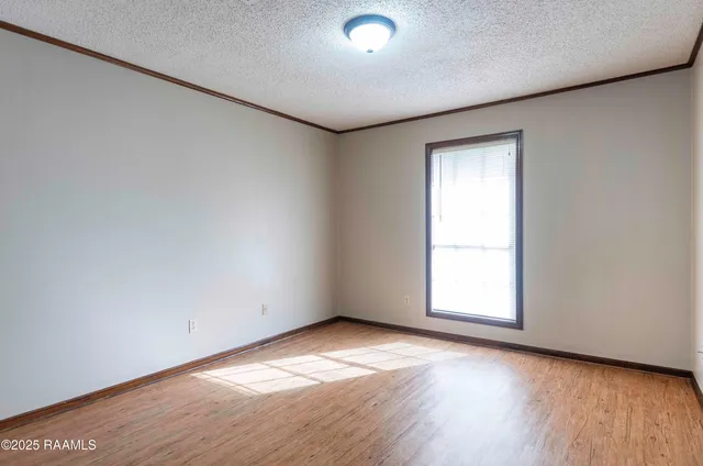 $268,600 | 603 Oak Manor Drive, New Iberia, LA 70563