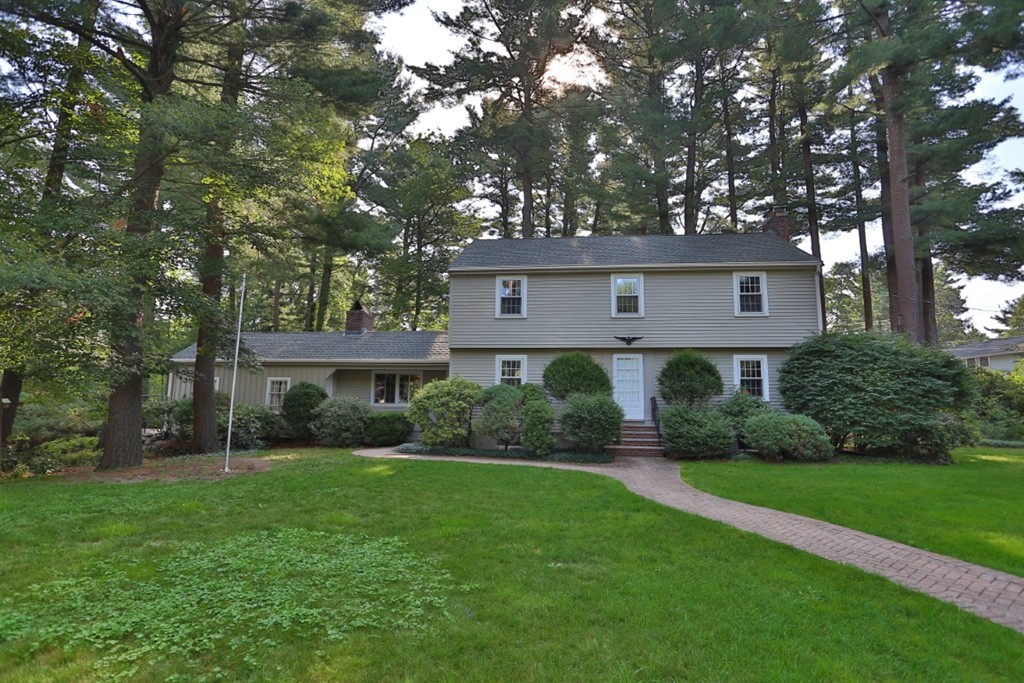 43 Huckleberry Road West Lynnfield, MA 01940 - Photo 1 of 25 Gallery Image 1