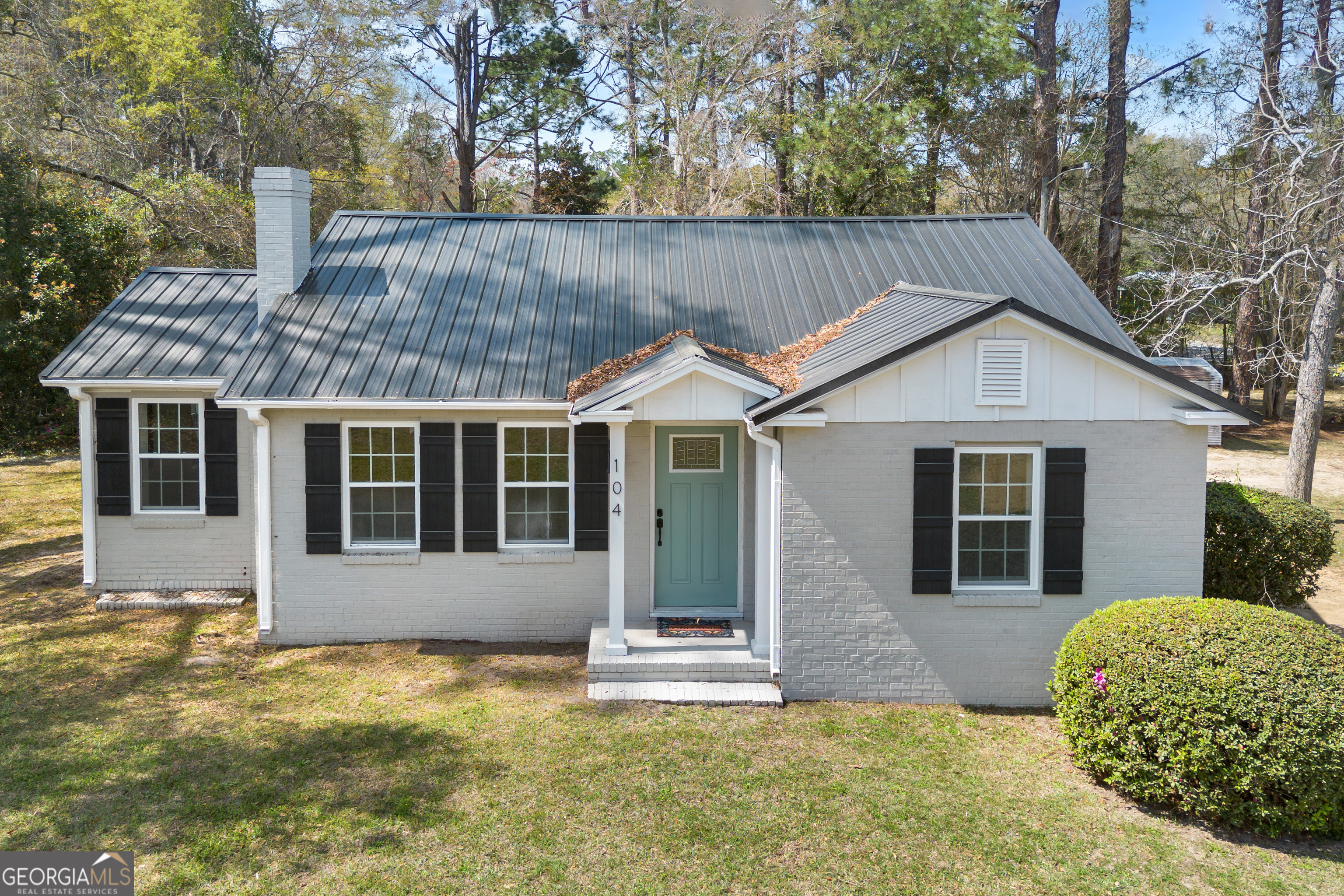 104 Halcyondale Road Sylvania, GA 30467 - Photo 1 of 33 front view of a house with a yard