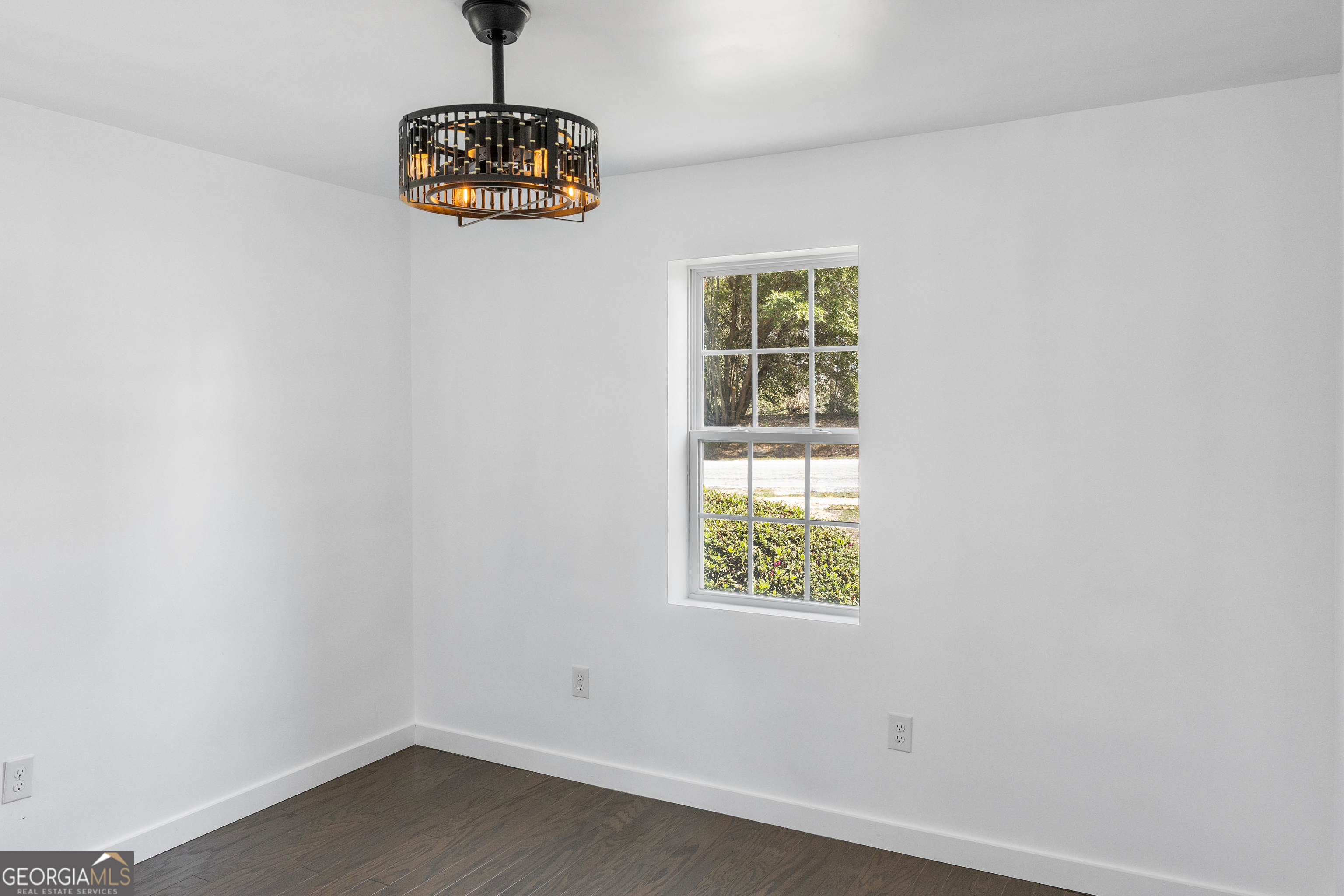 104 Halcyondale Road Sylvania, GA 30467 - Photo 31 of 33 an empty room with a window