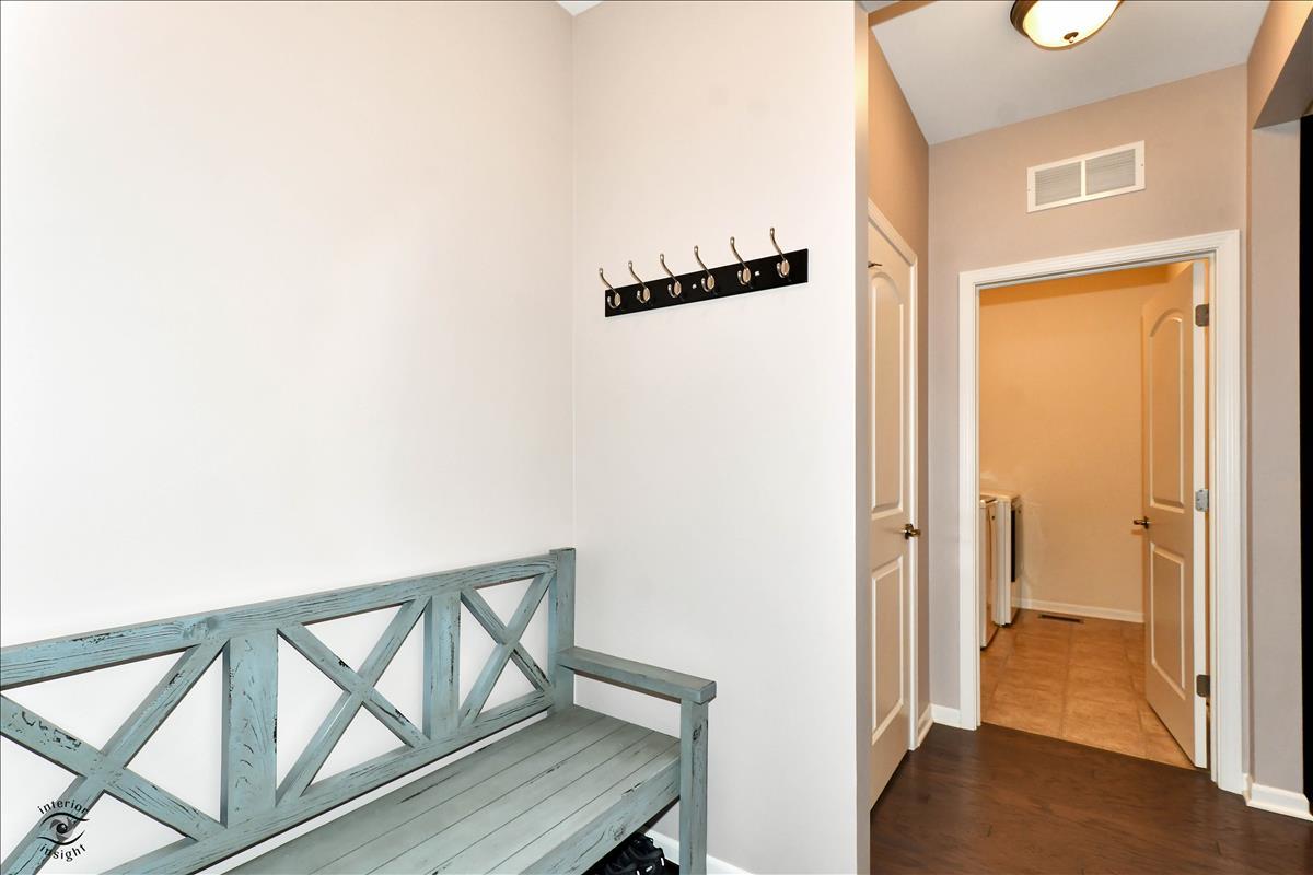 1500 Pine Drive Woodridge, IL 60517 - Photo 25 of 30 a view of an empty room