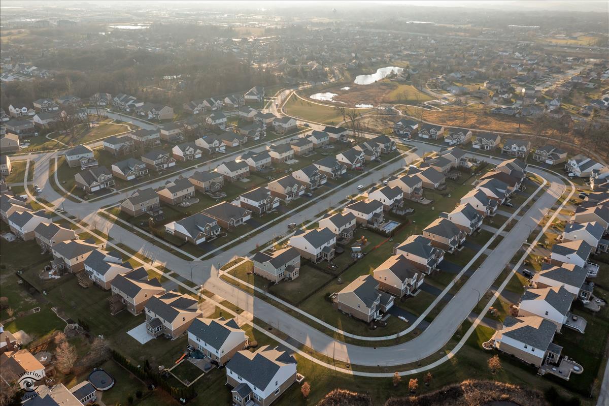 1500 Pine Drive Woodridge, IL 60517 - Photo 29 of 30 an aerial view of residential houses with outdoor space