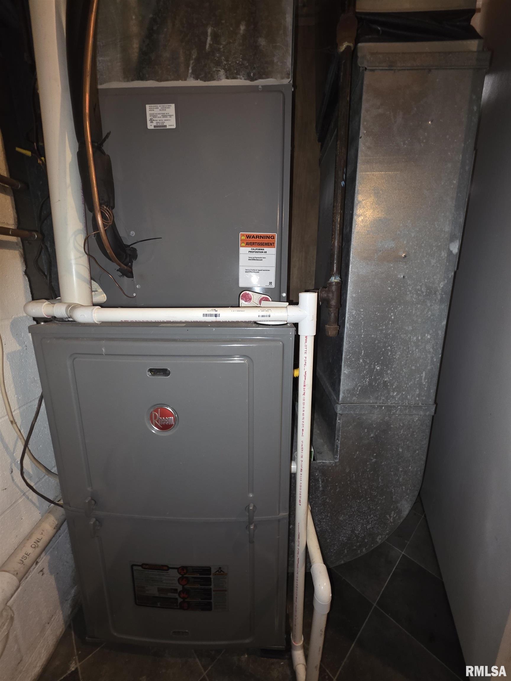 1507 West Queens Court Road Peoria, IL 61614 - Photo 41 of 53