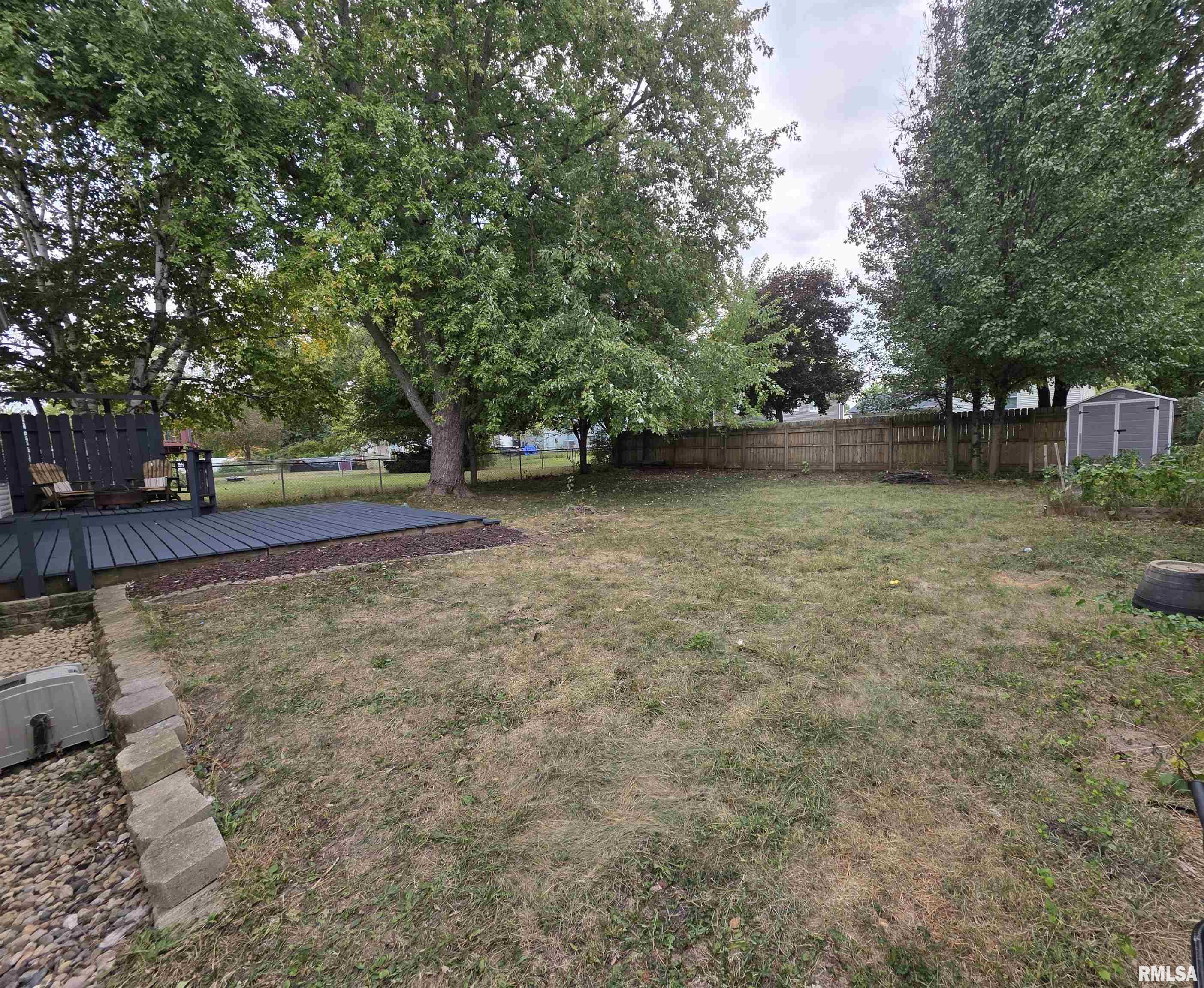 1507 West Queens Court Road Peoria, IL 61614 - Photo 46 of 53