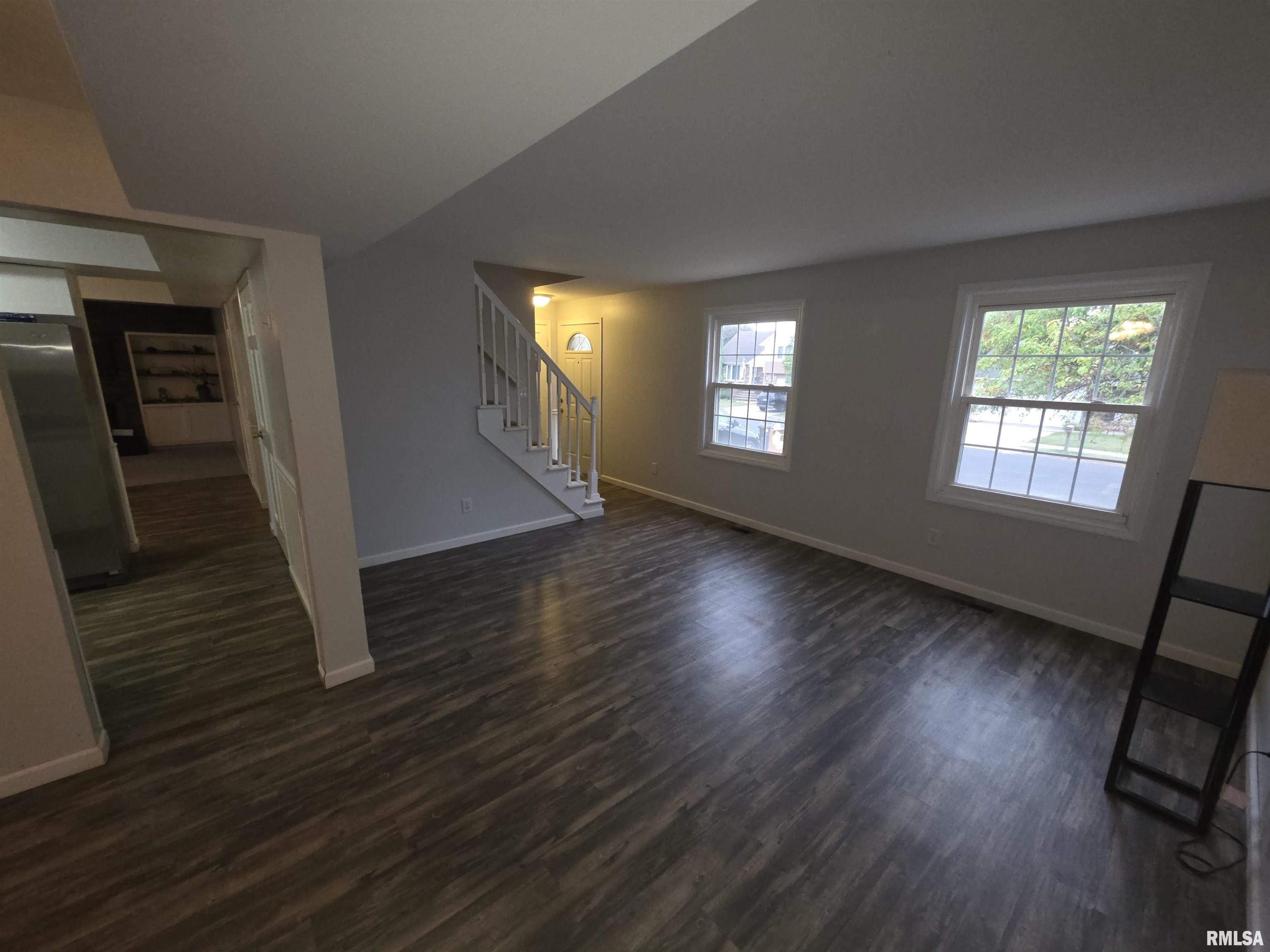 1507 West Queens Court Road Peoria, IL 61614 - Photo 9 of 53