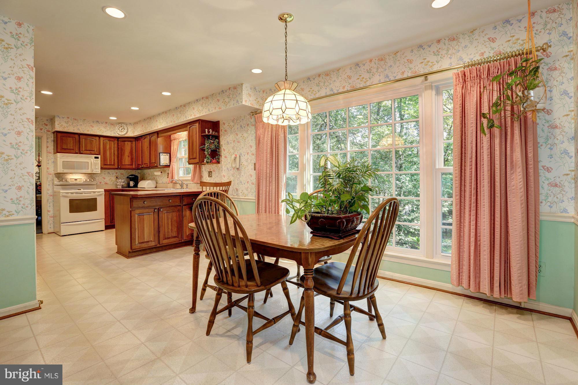11303 Fieldstone Lane Reston, VA 20191 - Photo 14 of 30 Adjoining Breakfast Room