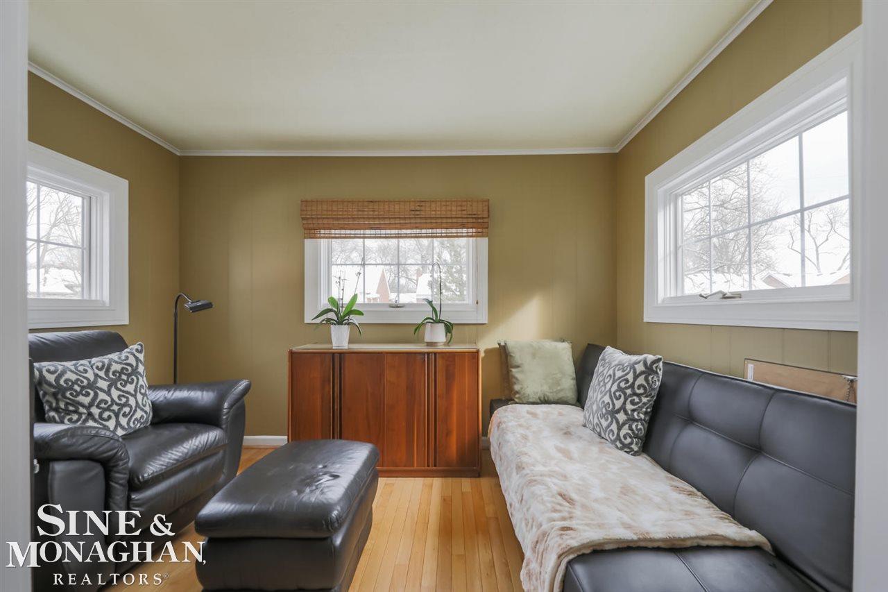 318 Fisher Road Grosse Pointe Farms, MI 48230 - Photo 35 of 43