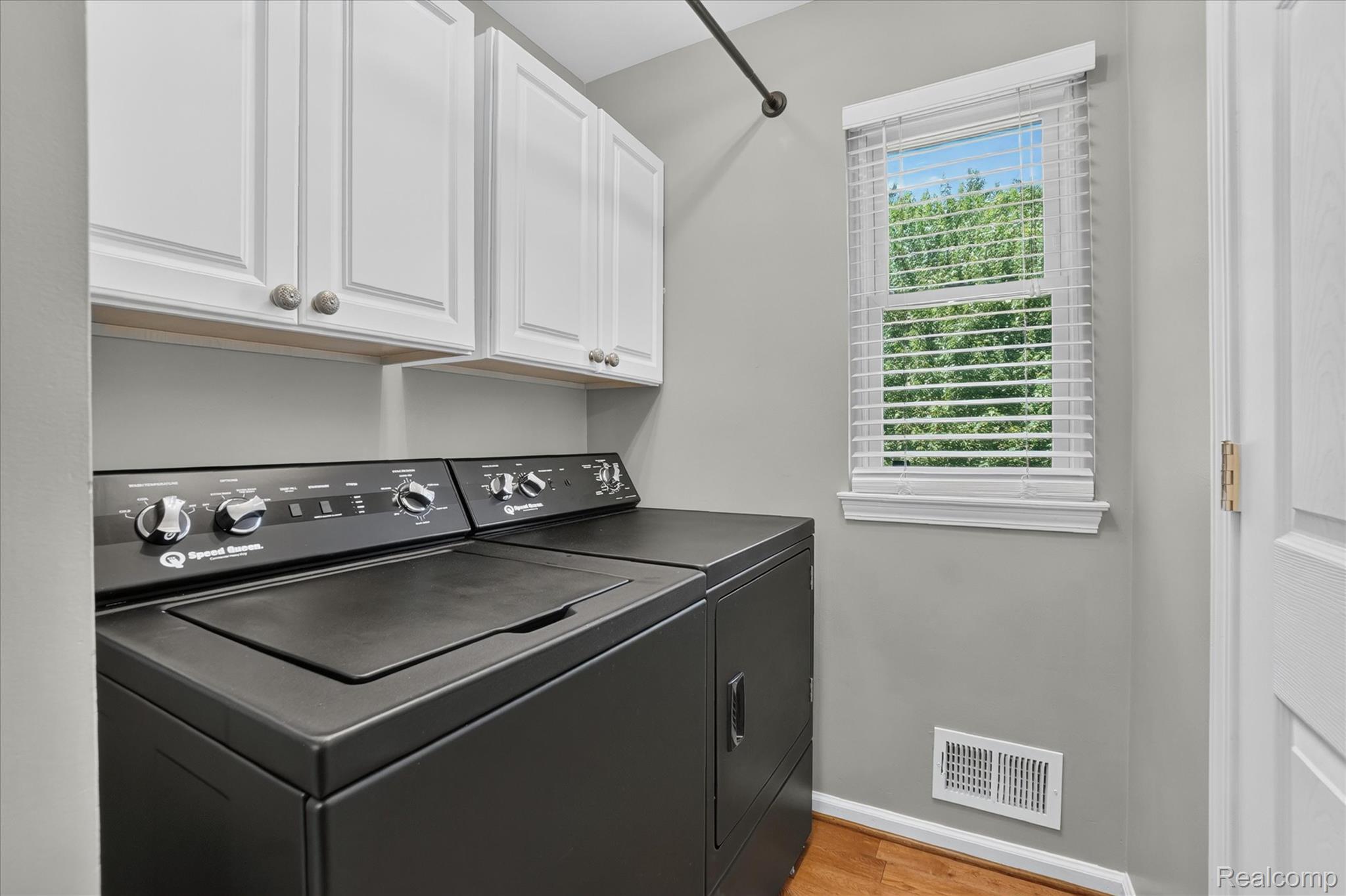 452 Waverly Lane Howell, MI 48843 - Photo 15 of 39 30-452-Waverly-Ln-Howell-WindowStill.jpg