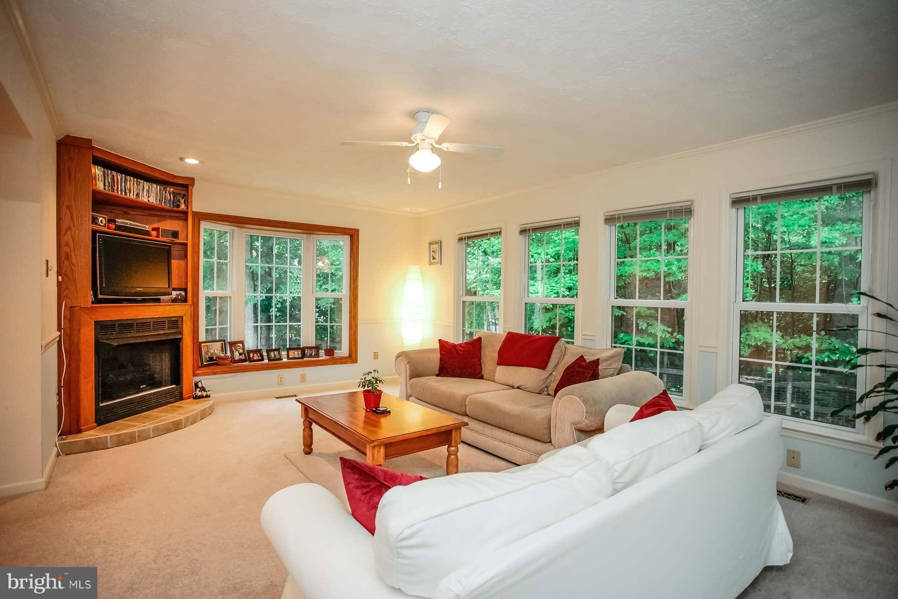 7232 Hikmat Road Manassas, VA 20111 - Photo 14 of 30 Family Room
