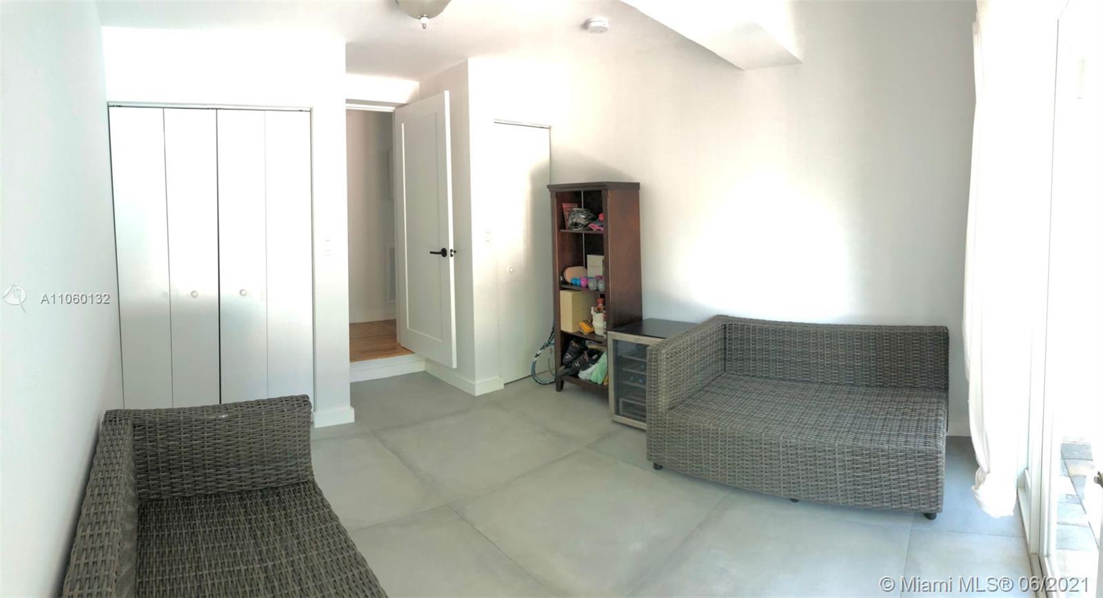 32 Southwest 23rd Road Miami, FL 33129 - Photo 20 of 27 a living room with furniture